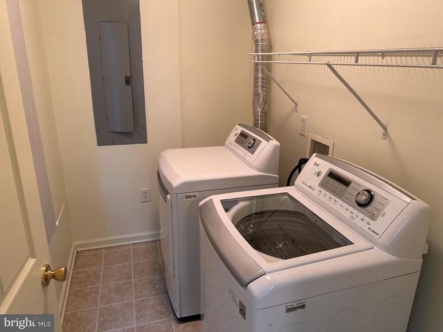 608 W 9TH ST, Wilmington, DE 19801