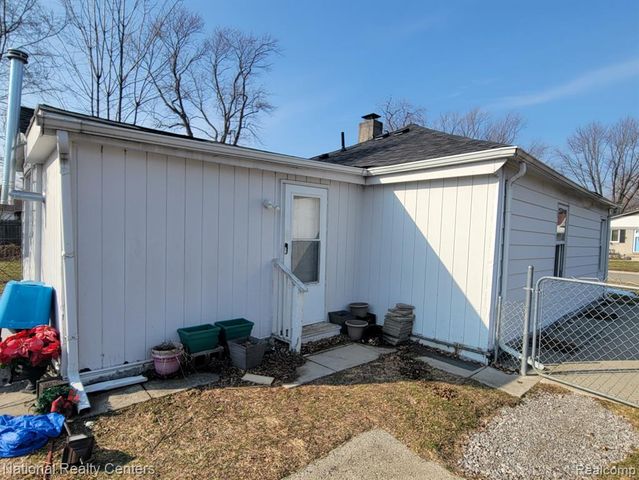 8300 Continental Avenue, Warren, MI 48089