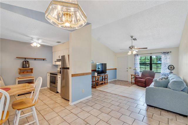 7590 58th Court, Vero Beach, FL 32967