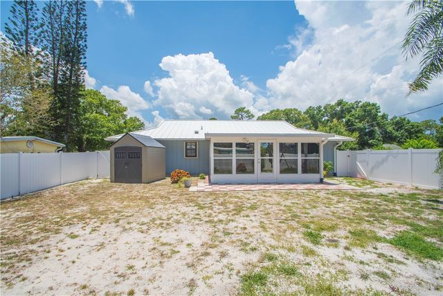 7590 58th Court, Vero Beach, FL 32967