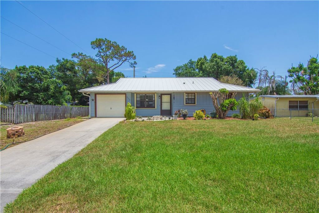 7590 58th Court, Vero Beach, FL 32967