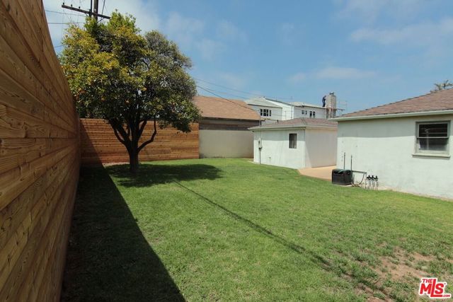 8111 Westlawn Avenue, Los Angeles, CA 90045