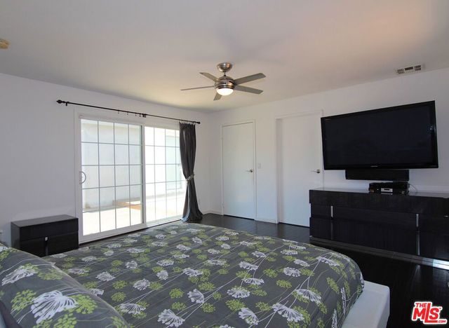 8111 Westlawn Avenue, Los Angeles, CA 90045