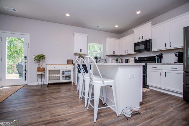 512 Silver Leaf Parkway, Bremen, GA 30110