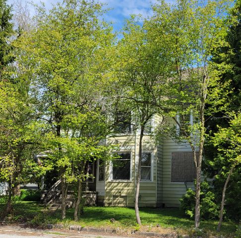 157 S Greenwich Street, Valparaiso, IN 46383