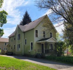 157 S Greenwich Street, Valparaiso, IN 46383