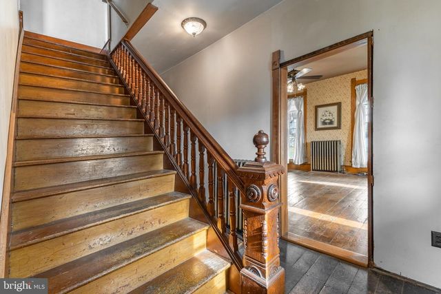 337 S MAIN ST, Pleasant Gap, PA 16823