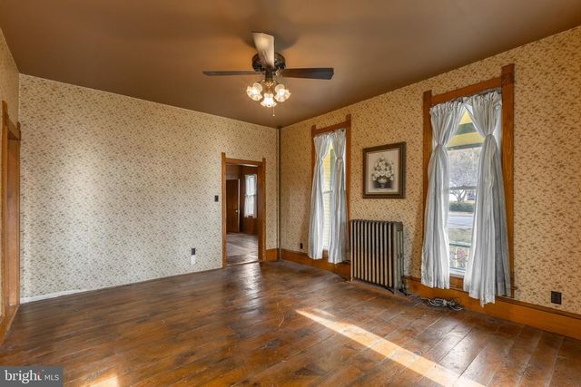 337 S MAIN ST, Pleasant Gap, PA 16823