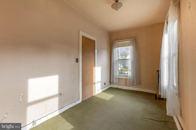 337 S MAIN ST, Pleasant Gap, PA 16823