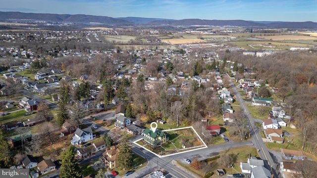 337 S MAIN ST, Pleasant Gap, PA 16823