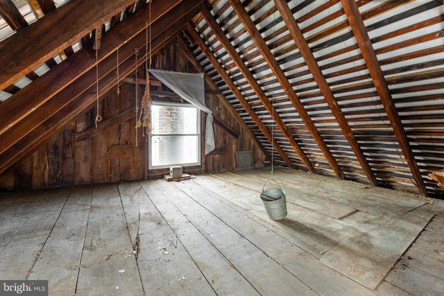 337 S MAIN ST, Pleasant Gap, PA 16823