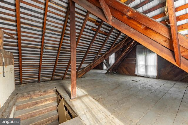 337 S MAIN ST, Pleasant Gap, PA 16823