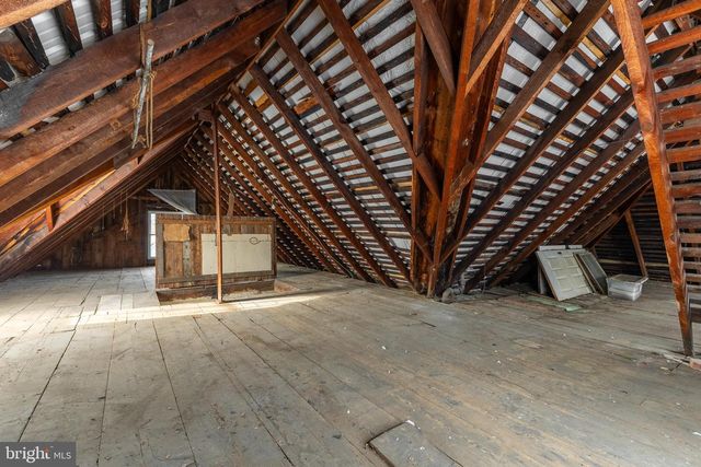 337 S MAIN ST, Pleasant Gap, PA 16823