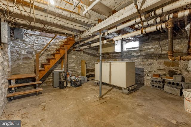 337 S MAIN ST, Pleasant Gap, PA 16823