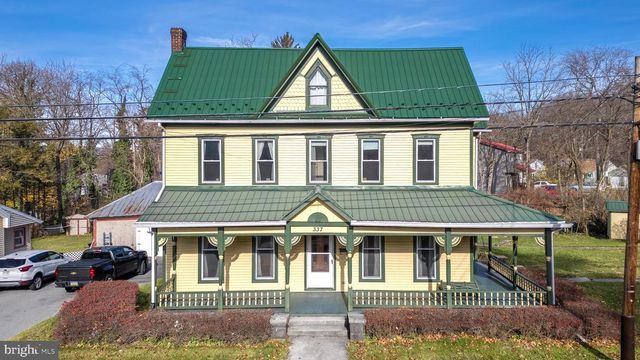 337 S MAIN ST, Pleasant Gap, PA 16823