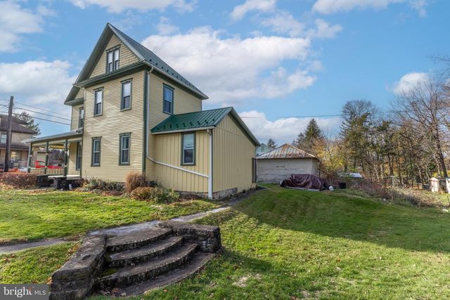 337 S MAIN ST, Pleasant Gap, PA 16823