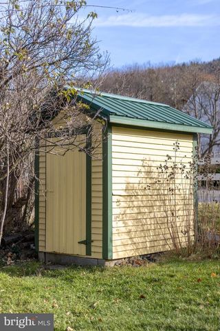 337 S MAIN ST, Pleasant Gap, PA 16823