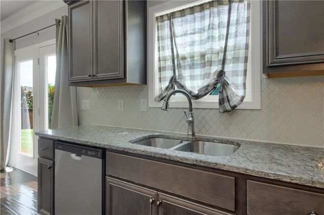 551 Wagon Hill Lane, Sugar Hill, GA 30518