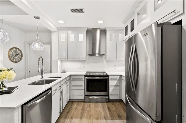 2255 Peachtree NE Road 323, Atlanta, GA 30309