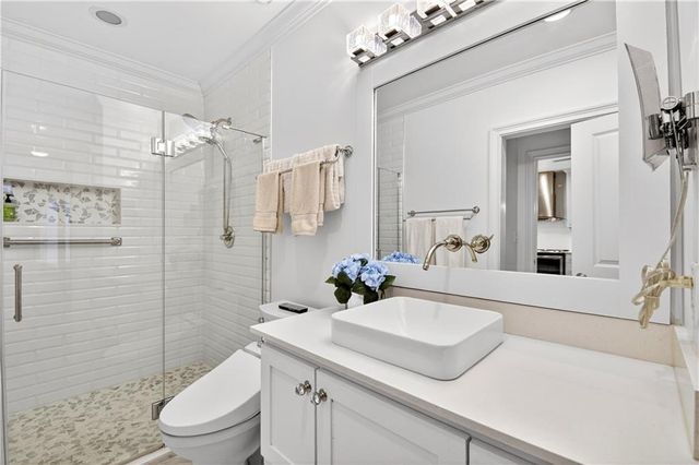 2255 Peachtree NE Road 323, Atlanta, GA 30309