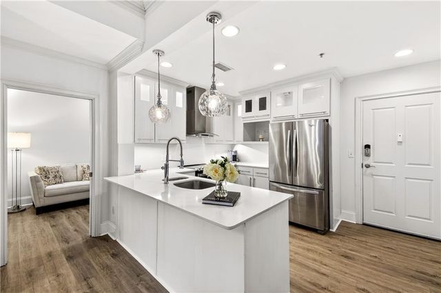 2255 Peachtree NE Road 323, Atlanta, GA 30309