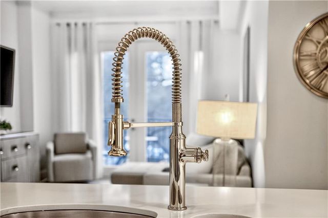 2255 Peachtree NE Road 323, Atlanta, GA 30309