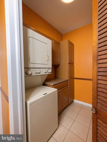 5602 EMERSON ST, Hyattsville, MD 20781
