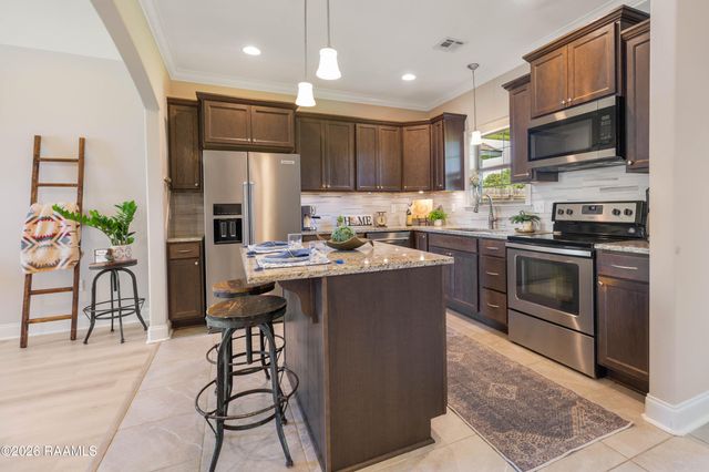 143 Rue Village, Maurice, LA 70555