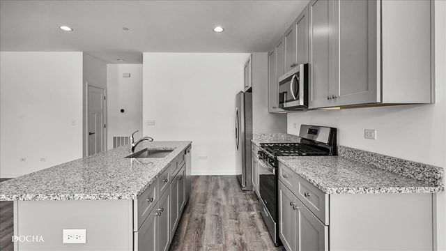 1202 Gillespie Lane, Yorkville, IL 60560