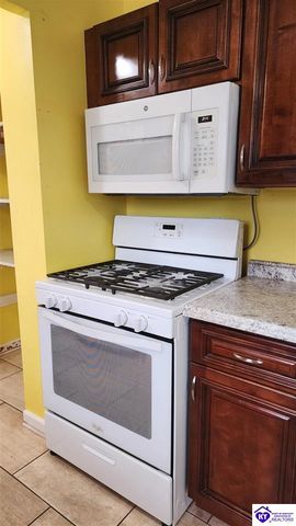 7501 Rutledge Road, Louisville, KY 40258