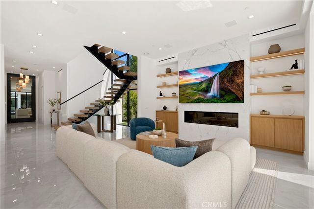 4209 Elmer, Studio City, CA 91602