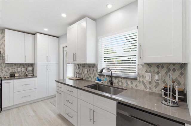 1009 CHESTER DRIVE, Clearwater, FL 33756