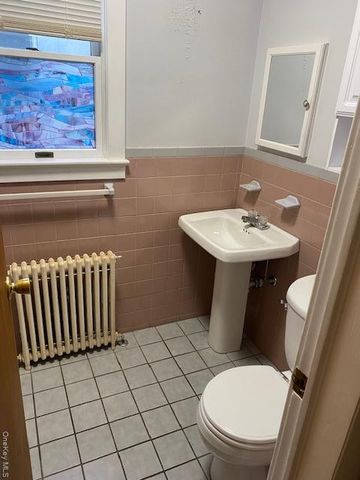 74-A Broadway 74A, Greenlawn, NY 11740