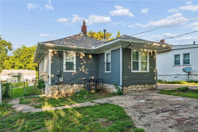 3403 Cleveland Avenue, Kansas City, MO 64128