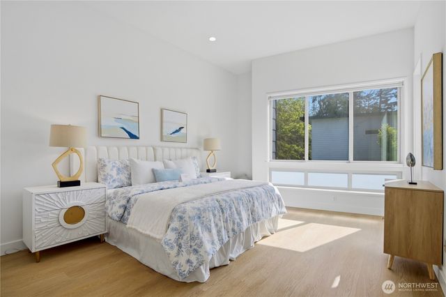 16347 NE 12th Place, Bellevue, WA 98008