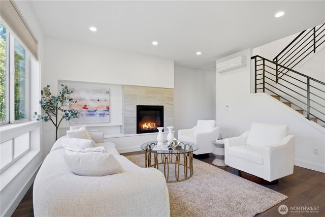 16347 NE 12th Place, Bellevue, WA 98008