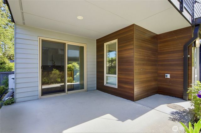 16347 NE 12th Place, Bellevue, WA 98008