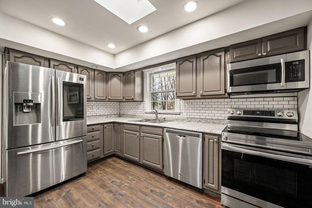 13 KELLER RD, Cochranville, PA 19330