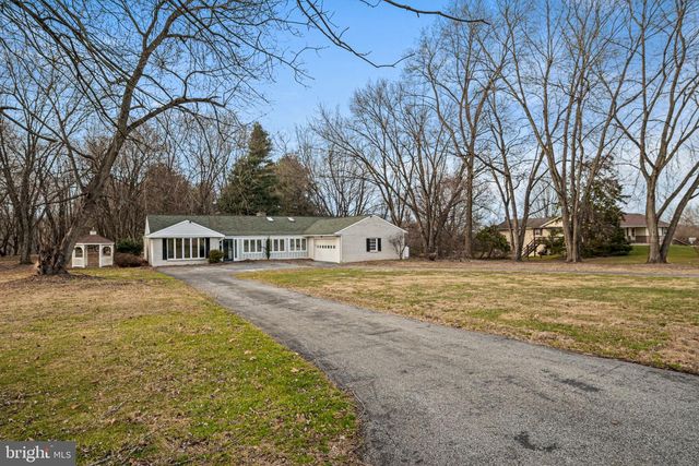 13 KELLER RD, Cochranville, PA 19330