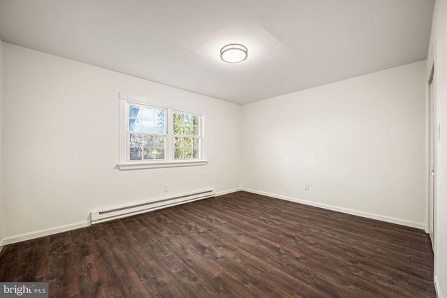 13 KELLER RD, Cochranville, PA 19330