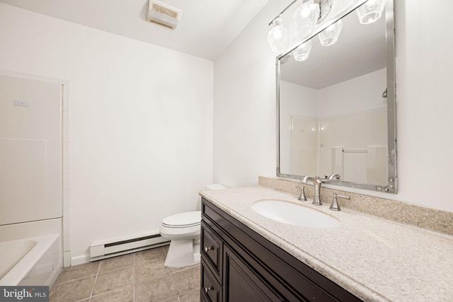 13 KELLER RD, Cochranville, PA 19330