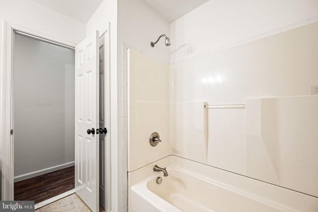 13 KELLER RD, Cochranville, PA 19330