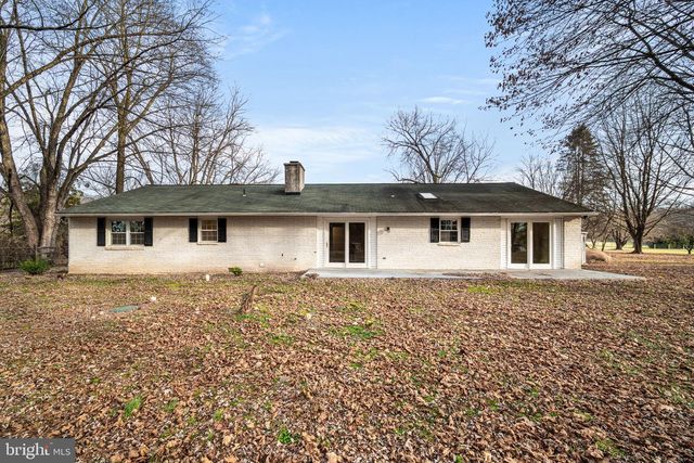 13 KELLER RD, Cochranville, PA 19330