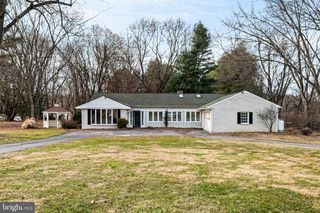 13 KELLER RD, Cochranville, PA 19330