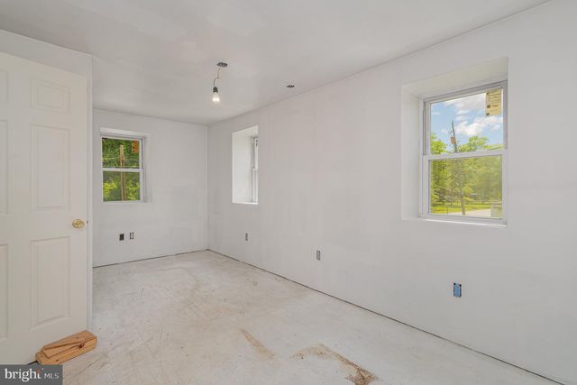 1071 MANADA BOTTOM ROAD, Harrisburg, PA 17112