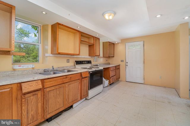 1071 MANADA BOTTOM ROAD, Harrisburg, PA 17112