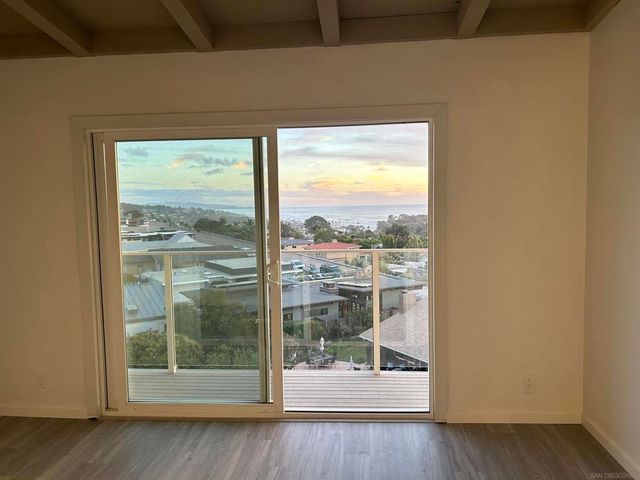 640 W Solana Circle 27, Solana Beach, CA 92075