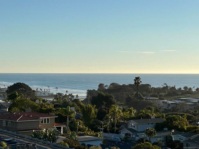 640 W Solana Circle 27, Solana Beach, CA 92075