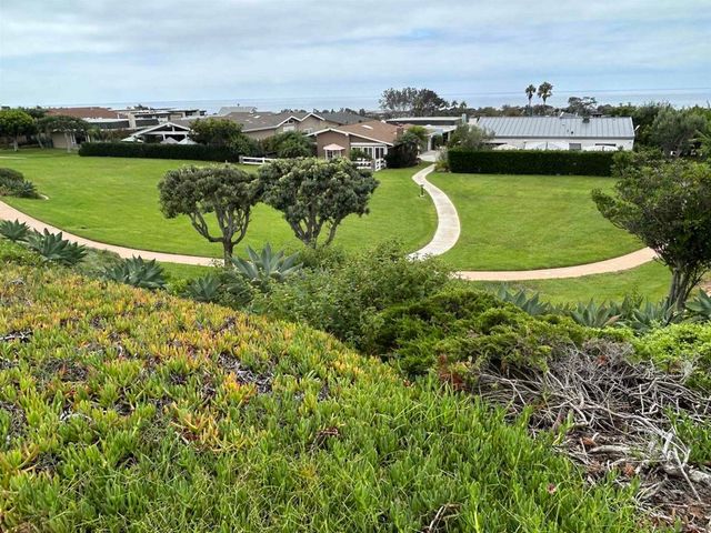 640 W Solana Circle 27, Solana Beach, CA 92075