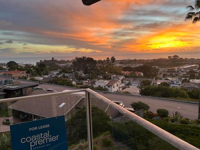 640 W Solana Circle 27, Solana Beach, CA 92075